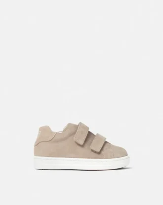 Baskets en daim pour enfants