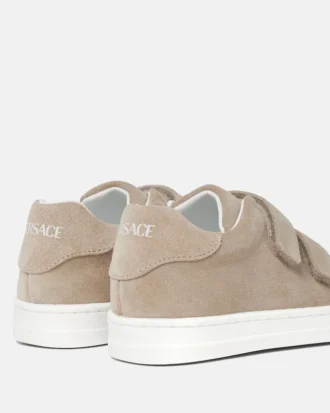 Baskets en daim pour enfants