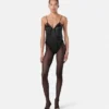 Body en soie jacquard à col en V Body en soie jacquard à col en V
