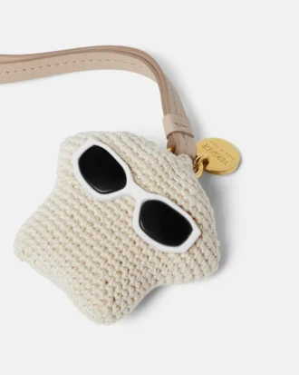 Breloque Medusa en crochet duveteux