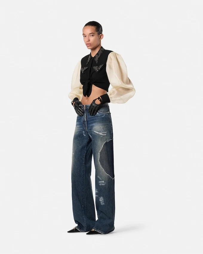 Chemise courte en georgette cloutée Chemise courte en georgette cloutée