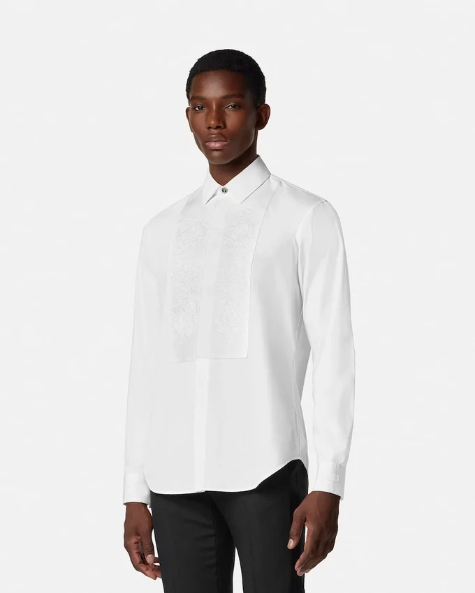 Chemise de soirée en popeline de coton brodée Chemise de soirée en popeline de coton brodée