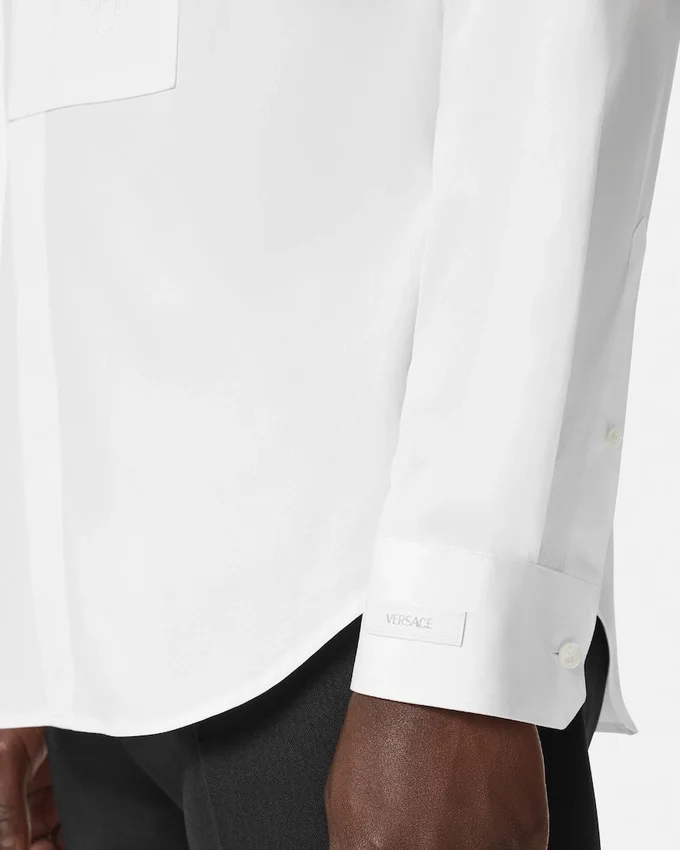 Chemise de soirée en popeline de coton brodée Chemise de soirée en popeline de coton brodée