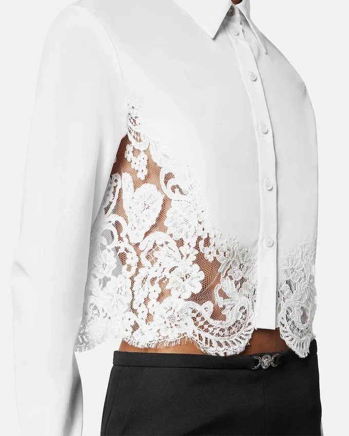Chemise en popeline de coton bordée de dentelle Chemise en popeline de coton bordée de dentelle