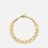 Collier V