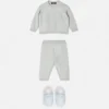 Ensemble bébé en coton et cachemire Ensemble bébé en coton et cachemire