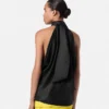 Haut lavallière en soie jacquard à motif V intégral Haut lavallière en soie jacquard à motif V intégral