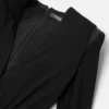 Mini-robe en crêpe à décolleté en V profond Mini-robe en crêpe à décolleté en V profond