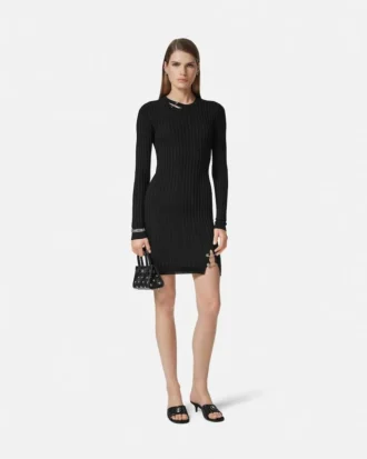 Mini-robe en maille côtelée avec épingle de sûreté