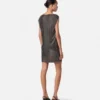 Mini-robe en maille métallique avec épingle de sûreté