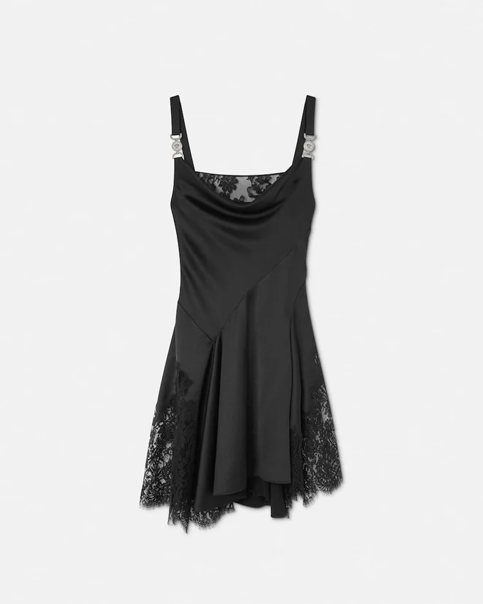 Mini-robe en satin à bordures en dentelle Mini-robe en satin à bordures en dentelle