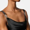 Mini-robe en satin à bordures en dentelle Mini-robe en satin à bordures en dentelle