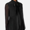 Mini-robe Lavallière en crêpe de Chine Mini-robe Lavallière en crêpe de Chine