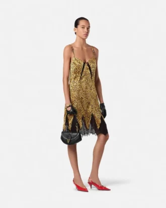 Mini-robe nuisette en soie imprimée léopard