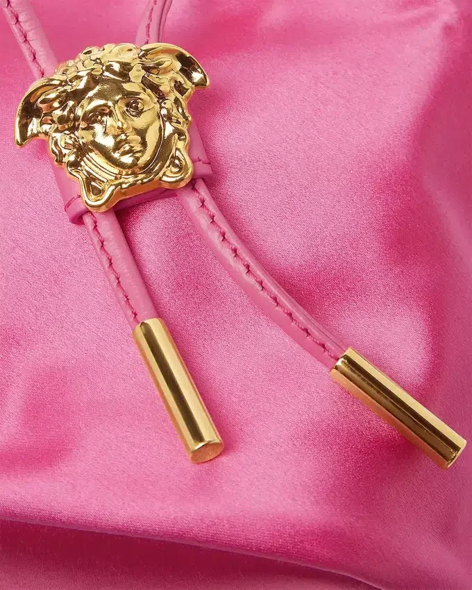Mini sac seau en satin La Medusa Mini sac seau en satin La Medusa