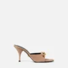Mules à nœud Opera en cuir verni 85 mm Mules à nœud Opera en cuir verni 85 mm