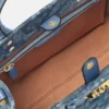 Petit sac fourre-tout en denim Barocco La Medusa Petit sac fourre-tout en denim Barocco La Medusa