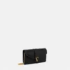 Portefeuille en cuir V avec chaîne Portefeuille en cuir V avec chaîne