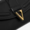 Portefeuille en cuir V avec chaîne Portefeuille en cuir V avec chaîne