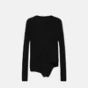 Pull asymétrique en maille côtelée avec épingle de sûreté