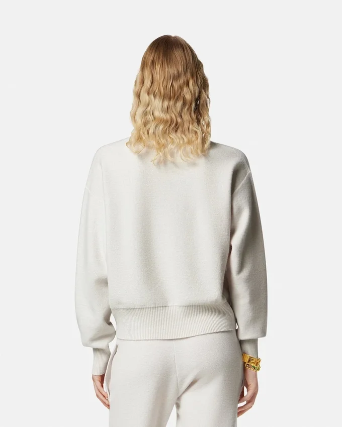 Pull en cachemire mélangé avec motif Medusa Pull en cachemire mélangé avec motif Medusa
