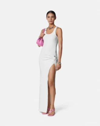 Robe drapée en maille côtelée avec épingle de sûreté