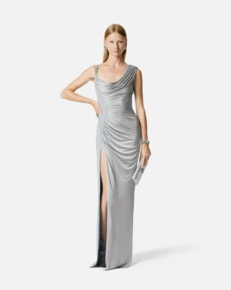 Robe longue drapée en crêpe satiné envers