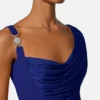 Robe longue drapée en crêpe satiné envers