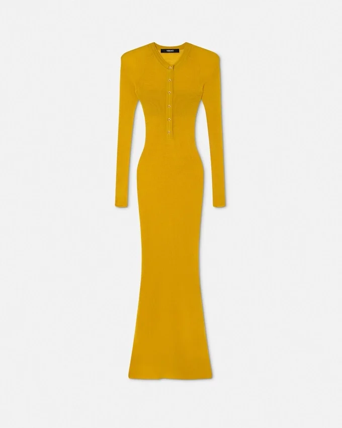 Robe longue en maille côtelée en laine mérinos Robe longue en maille côtelée en laine mérinos