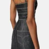 Robe midi ajustée en denim ornée