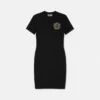 Robe t-shirt avec emblème en V Robe t-shirt avec emblème en V
