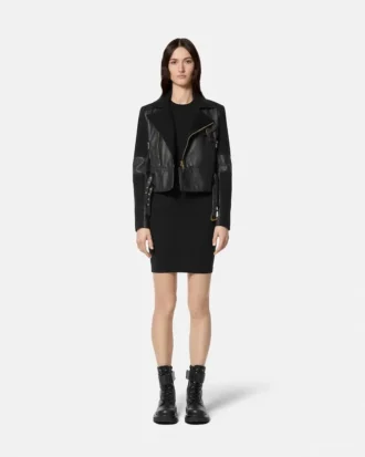 Robe t-shirt avec emblème en V