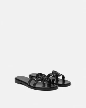 Sandales plates Medusa 95 en cuir verni