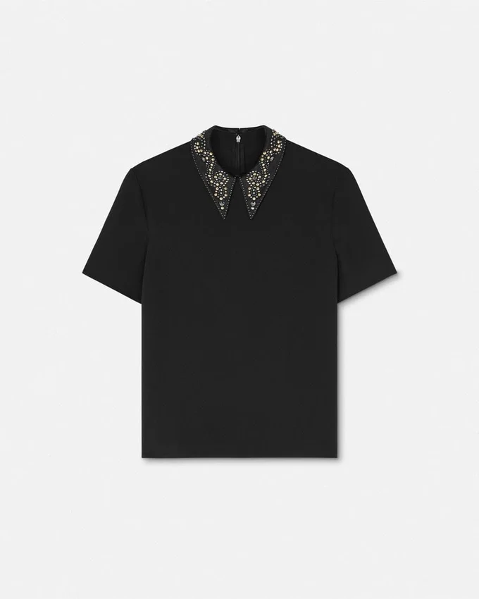Top en satin envers clouté Top en satin envers clouté