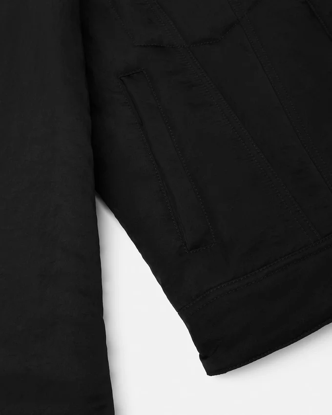 Veste matelassée en satin de nylon froissé Veste matelassée en satin de nylon froissé